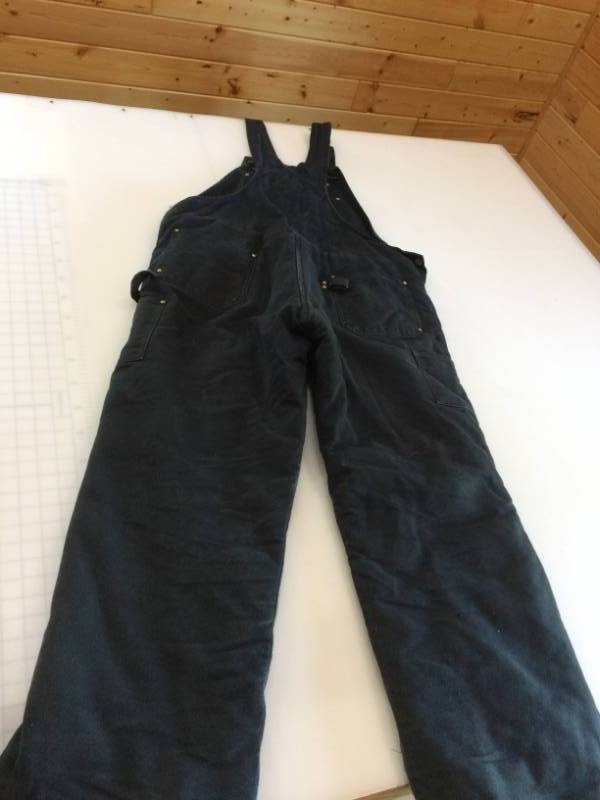 lot 33 image: Carhartt Bibs