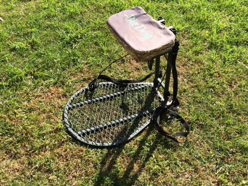lot 45 image: Deer Stand