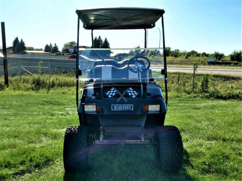 2010 E-Z-GO 4 PASSENGER LIFTED GOLF CART