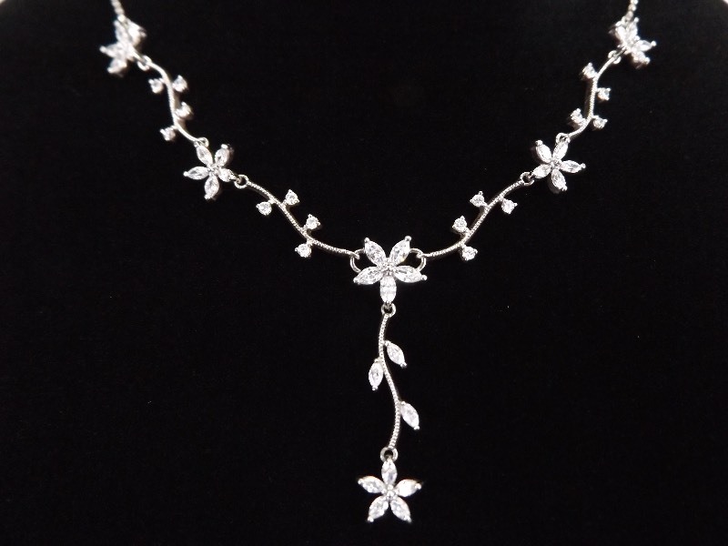 .925 Sterling Silver Crystal Flower Necklace
