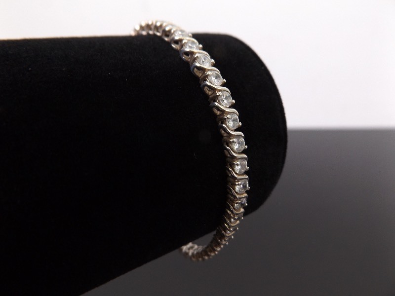 .925 Sterling Silver Crystal Tennis Bracelet