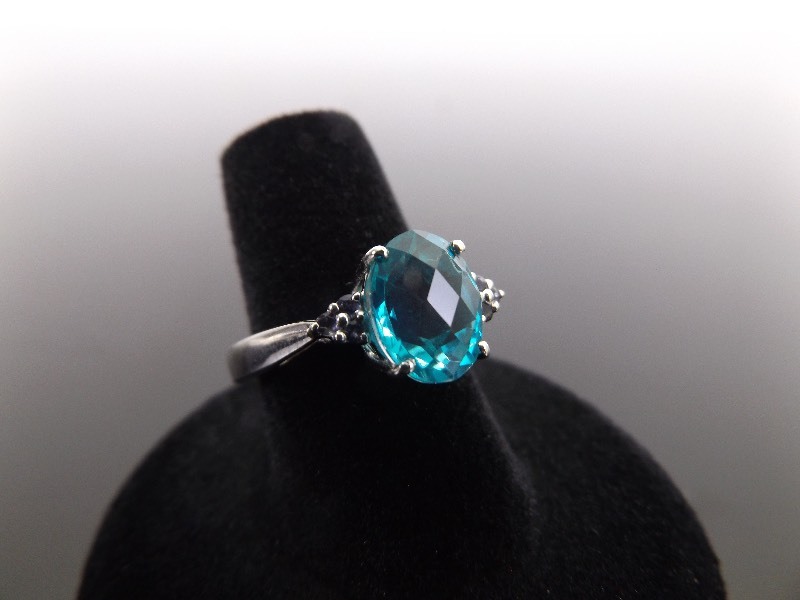 .925 Sterling Silver Faceted Aqua Marine Crystal Ring Size 7
