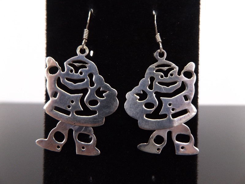 .925 Sterling Silver Articulated Santa Clause Dangle Hook Earrings