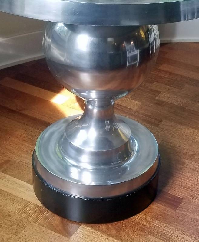 lot 2 image: Chic Pedestal Base Aluminum Entry Table