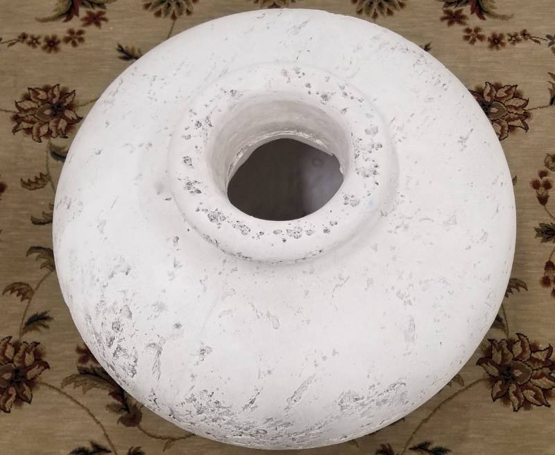 lot 53 image: Large White Travertine Interior Planter