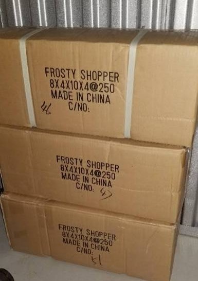 lot 64 image: Shopping Bags - Approx. 700 Count New in the Box