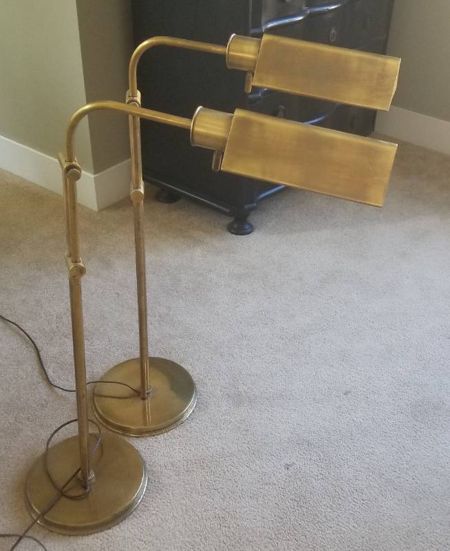 lot 27 image: Brass Telescoping Reading Floor Lamp, 1 of 2