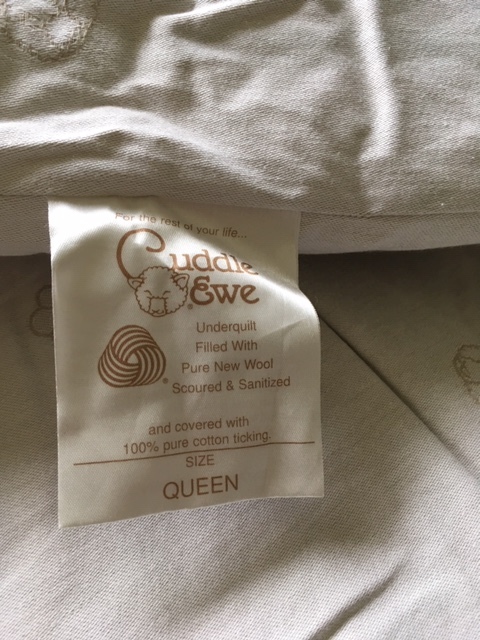 lot 55 image: Cuddle Ewe Queen Mattress Topper  Queen
