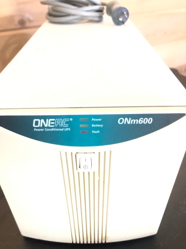 lot 18 image: ONEAC omn600 UPS