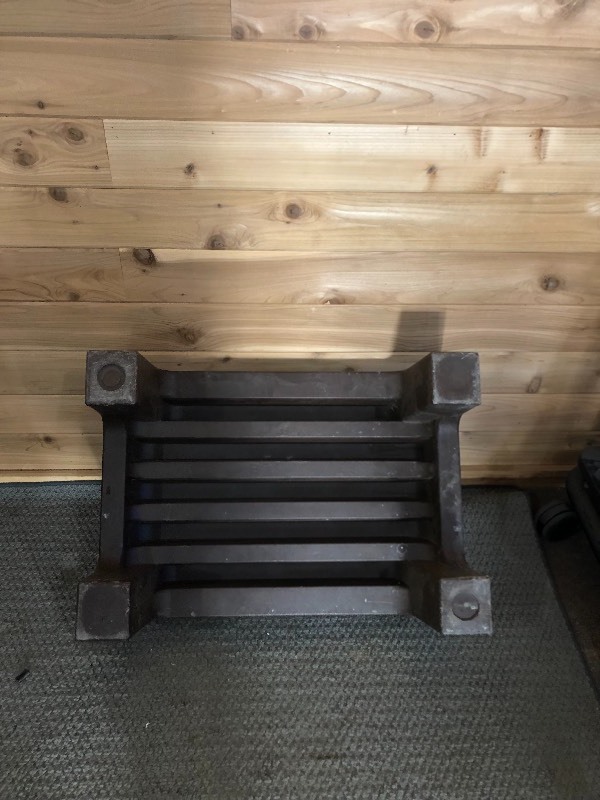 lot 24 image: Heavy Duty Washable&nbsp1500lb Weight Capacity Plastic Storage Dunnage Rack Platform