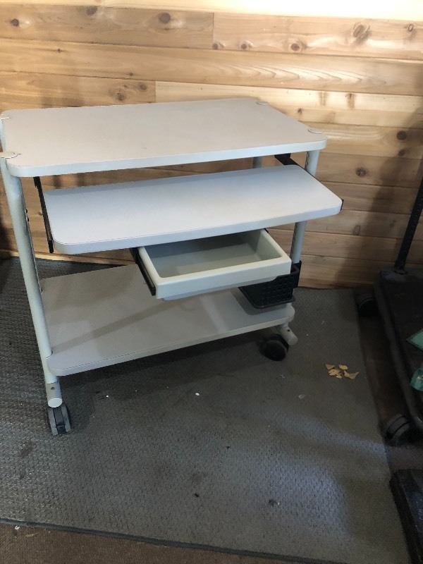 lot 54 image: Loads Of Space With This Mobile Desk - Great For Inventory Etc In Big Warehouses