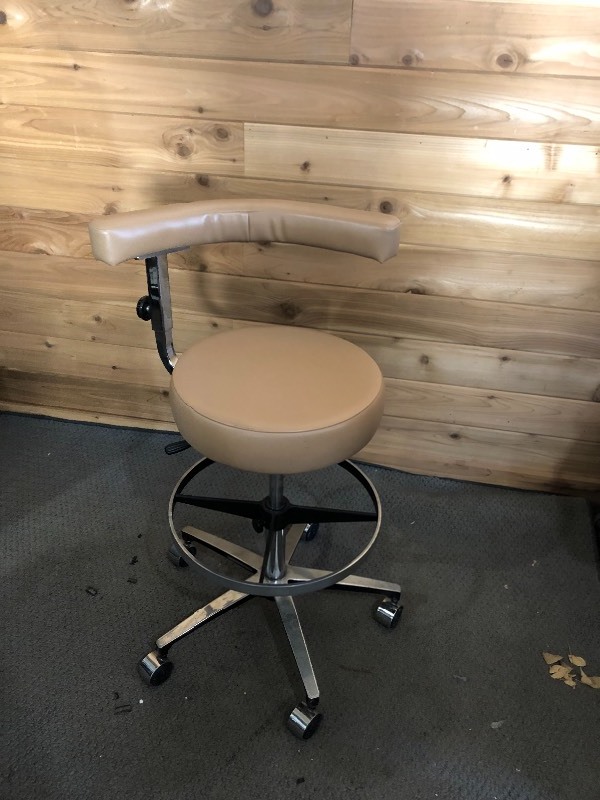 lot 42 image: Super Nice Vintage Del-Tube Adjustable Height Seat & Footrest Dental Stool Chair with Procedure Arm - Great Condition
