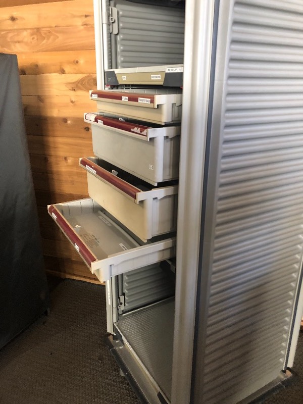 lot 51 image: Rolling Medical Storage Cabinet