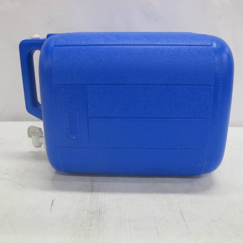 lot 136 image: Coleman Model 5620 5-Gallon Water Carrier, Blue