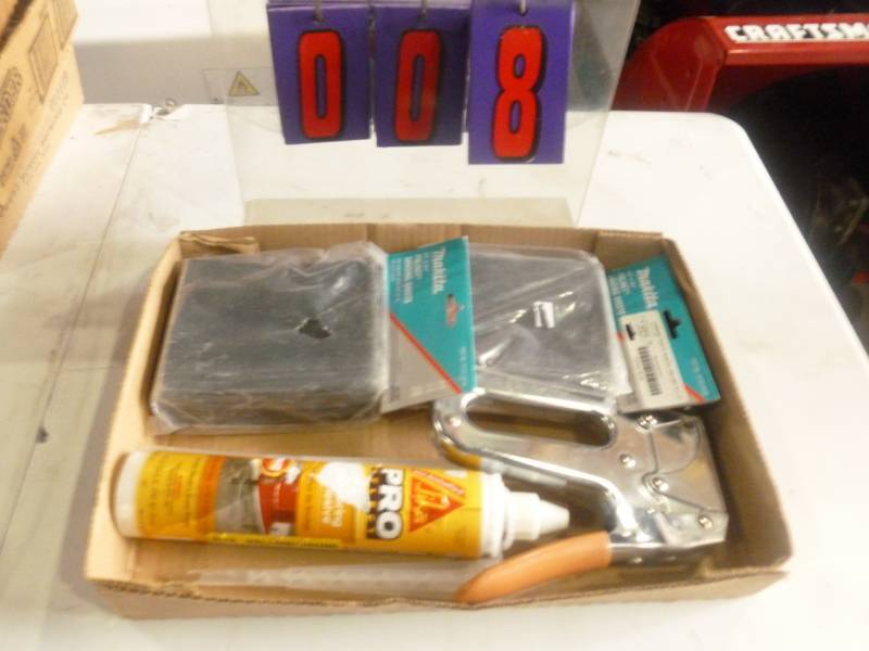 Flat of Sanding Mesh & Stapler