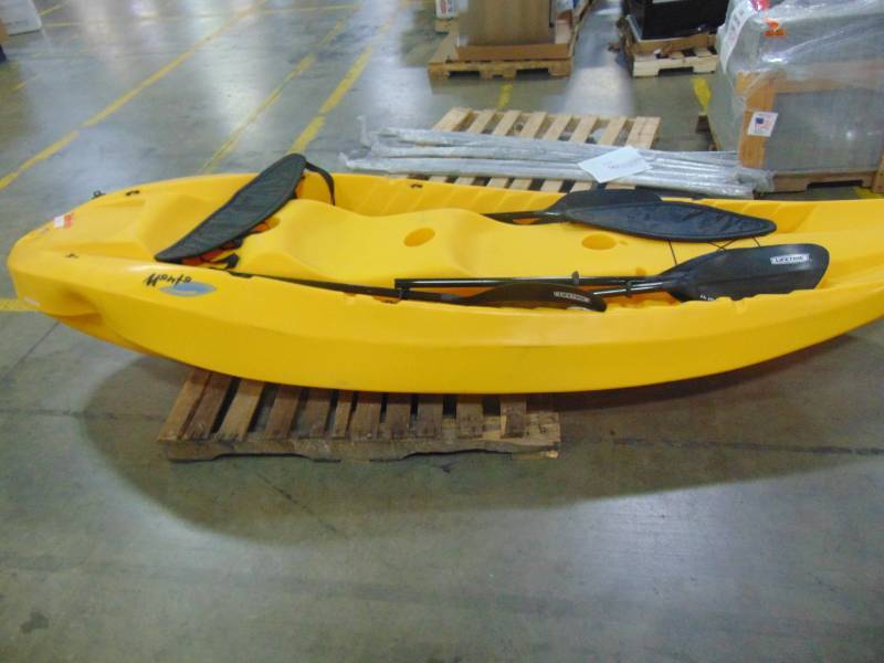 lot 18 image: Lifetime Manta Kayak with Paddles and Backrest - Yellow 90118