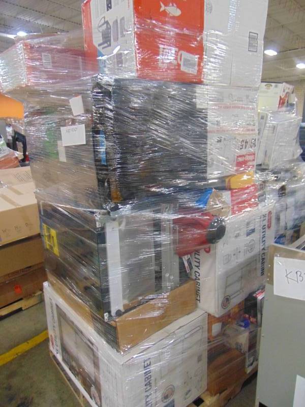 lot 24 image: WHOLESALE MIXED PALLET OF RETURNS - SHOP EQUIPMENT, SMALL APPLIANCES, JACKS AND MORE