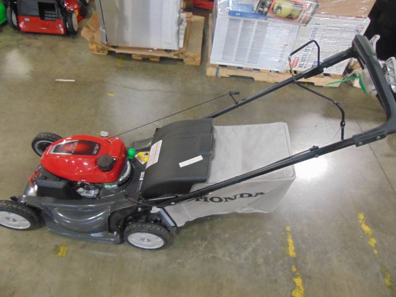 lot 31 image: Honda 21 in. NeXite Variable Speed 4-in-1 Gas Walk Behind Self Propelled Mower with Select Drive Control HRX217VKA