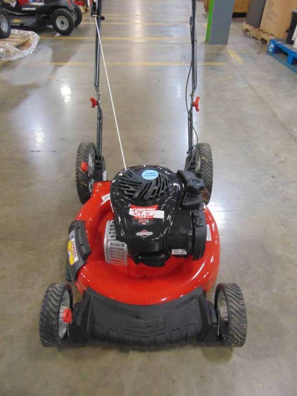 lot 50 image: Troy-bilt 21 in. 140 cc 500e Series Briggs & Stratton Gas Walk Behind Push Mower with 2-in-1 Cutting TriAction Cutting System TB100