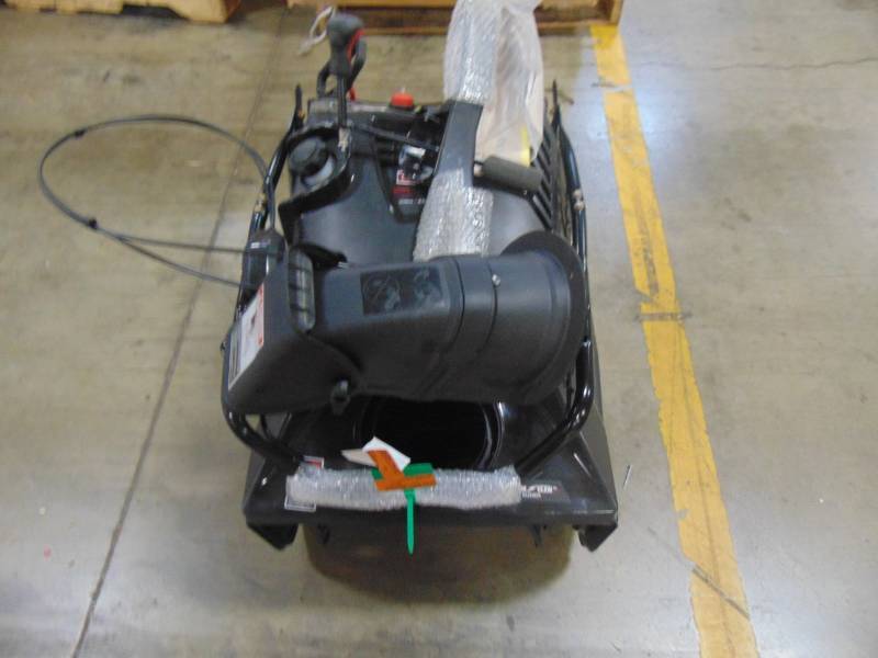 lot 53 image: Craftsman 88980 21 208cc Single Stage Snow Thrower with Electric Start
