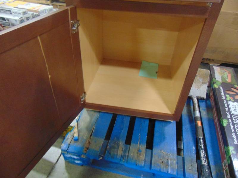 lot 3 image: Hampton Bay Assembled 24x34.5x24 in. Base Kitchen Cabinet with Ball-Bearing Drawer Glides in Java KB24-SJM