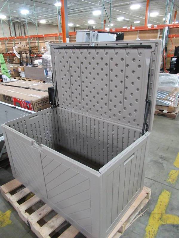 lot 211 image: Suncast 26.75-in L x 49.25-in 134-Gallon Brown Deck Box BMDB3425 - Cracked by Back Hinge LH Side.