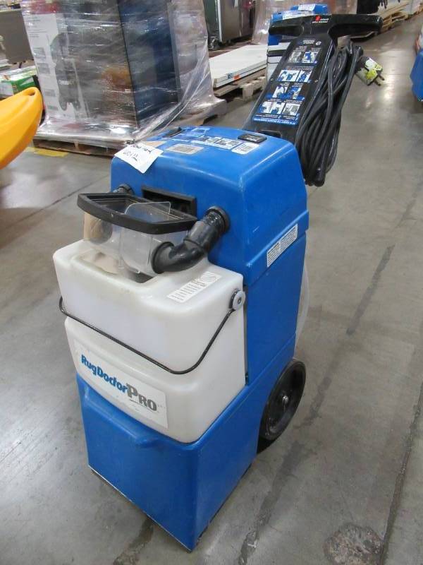 lot 286 image: Rug Doctor X3 Mighty Pro Professional Carpet Cleaner, WT-C2A - Motor Runs A Little Loud. 204.9 Hours RunTime