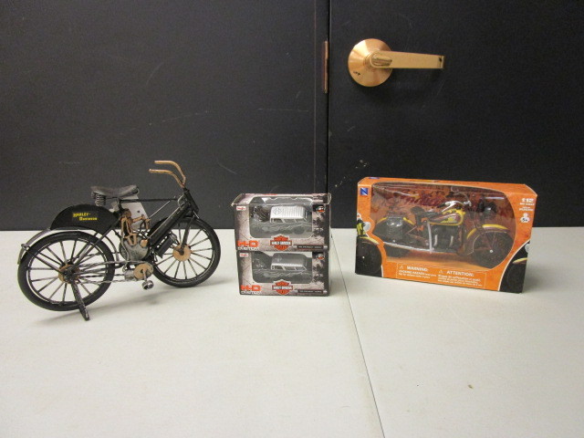 NEW DIE CAST AUTOMOTIVE MODELS