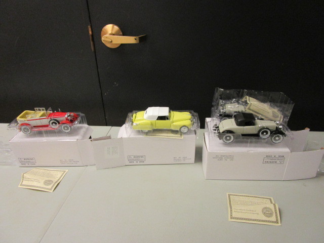NEW ARKO PRODUCTS 132 CLASSIC DIE CAST LINCOLN CARS