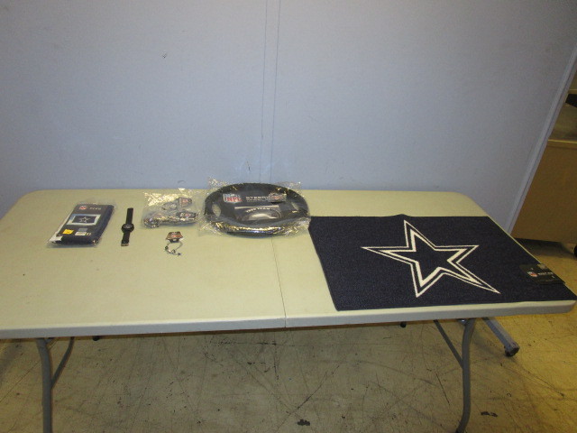 NEW DALLAS COWBOYS COLLECTIBLES