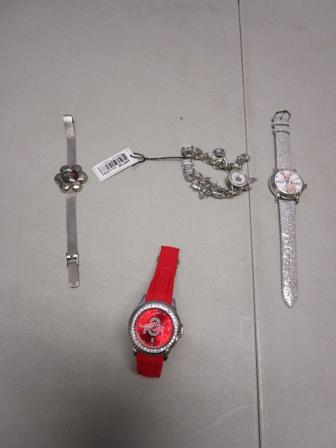 NEW WOMENS COLLEGE SPORTS AND DECORATIVE WATCHES