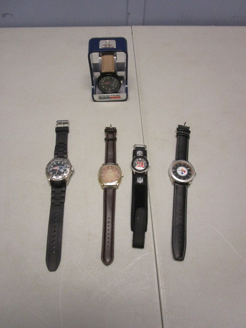 NEW MENS NFL TEAM WATCHES