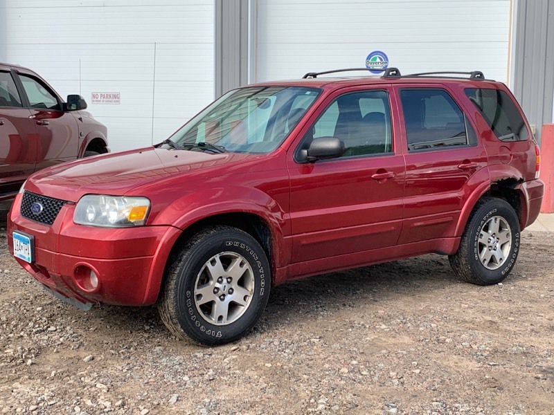 lot 6 image: 2005 Ford Escape Limited
