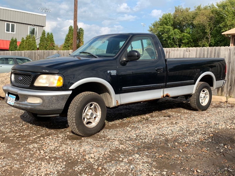 lot 4 image: 1998 Ford F.150 XLT