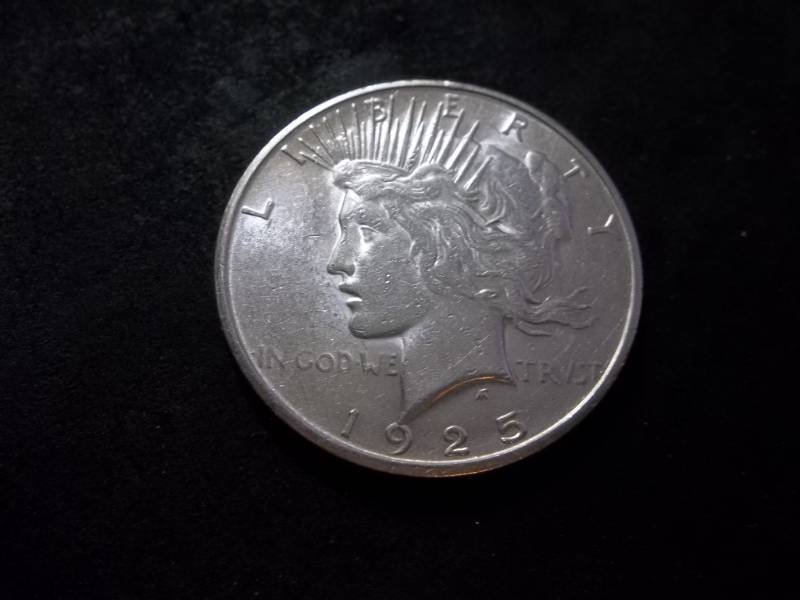 lot 51 image: 1925 S Peace Silver Dollar