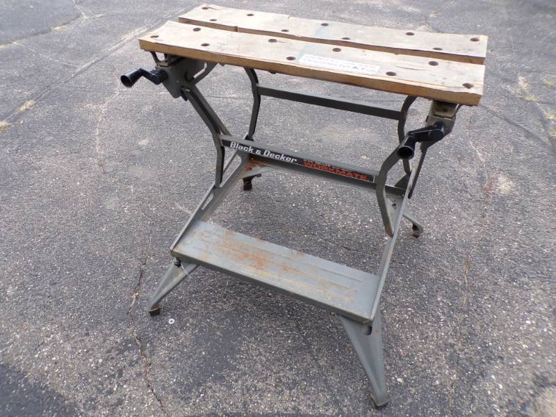 lot 12 image: Black and Decker Folding Workmate Table