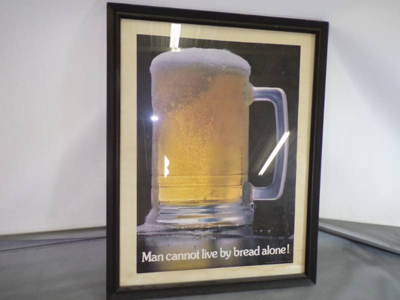 lot 32 image: Beer Picture