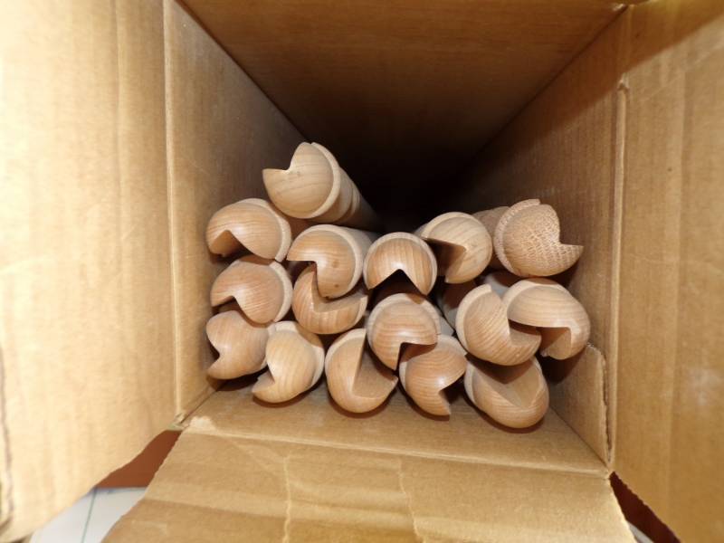 lot 63 image: Case of 17 Maple Corner Moldings # 51926