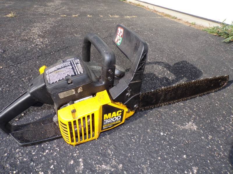 lot 68 image: Mac 3200 16 Chain Saw