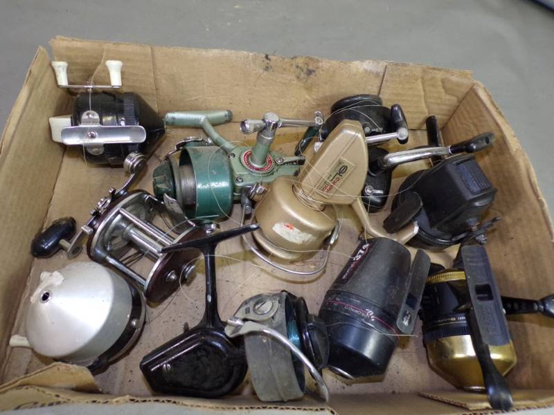 lot 74 image: 10 Fishing Reels