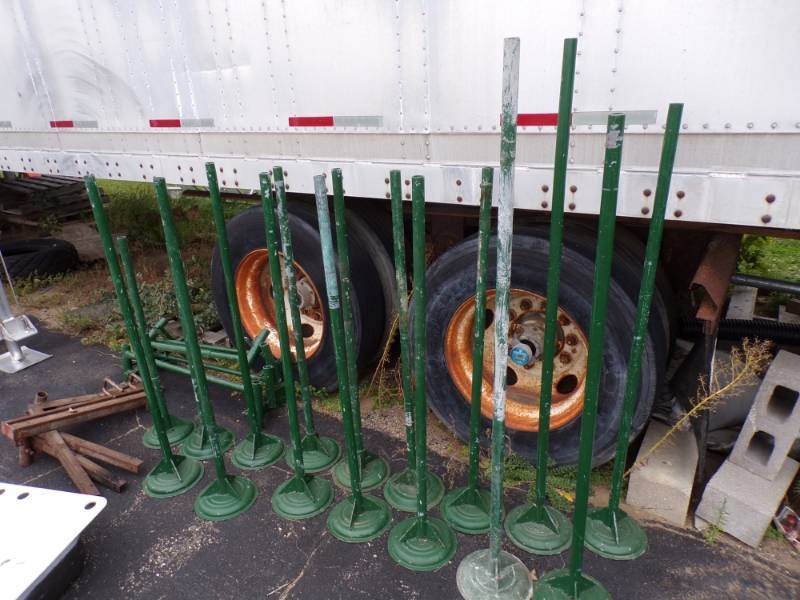 lot 83 image: 16 Dock Post with Brackets
