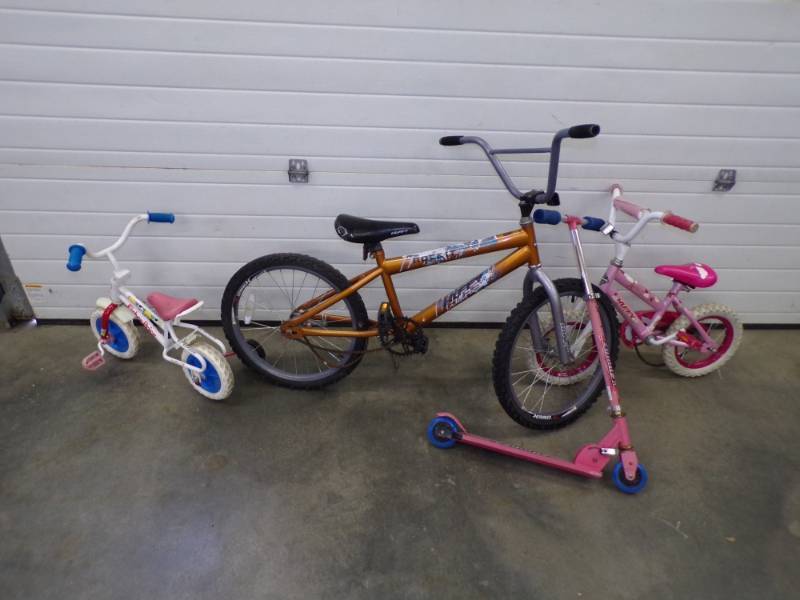 lot 94 image: 3 bikes and Scooter