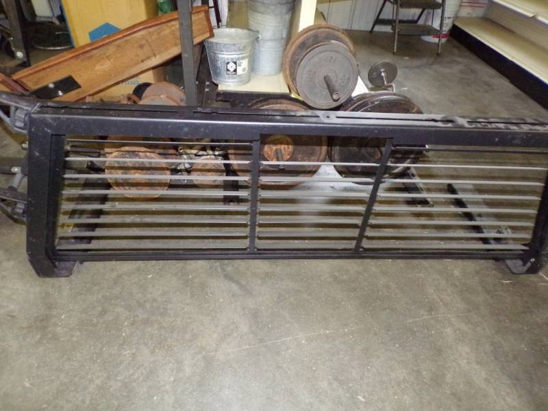 lot 108 image: DEE ZEE Truck Bed Window Block