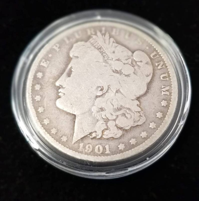 lot 43 image: 1901 MORGAN SILVER DOLLAR IN AIRTITE BETTER DATE COIN