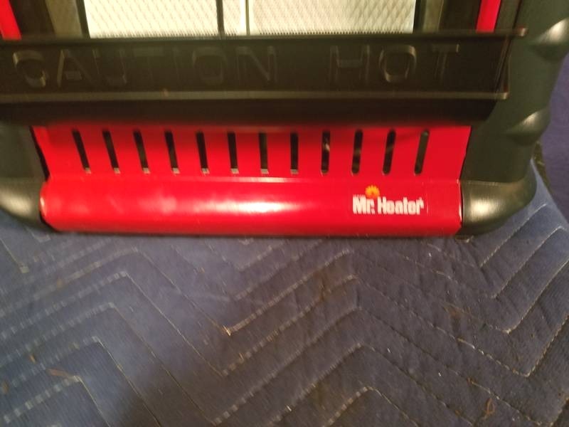 lot 6 image: Propane Heater