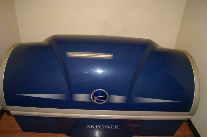 lot 1 image: Starpower Tanning Bed