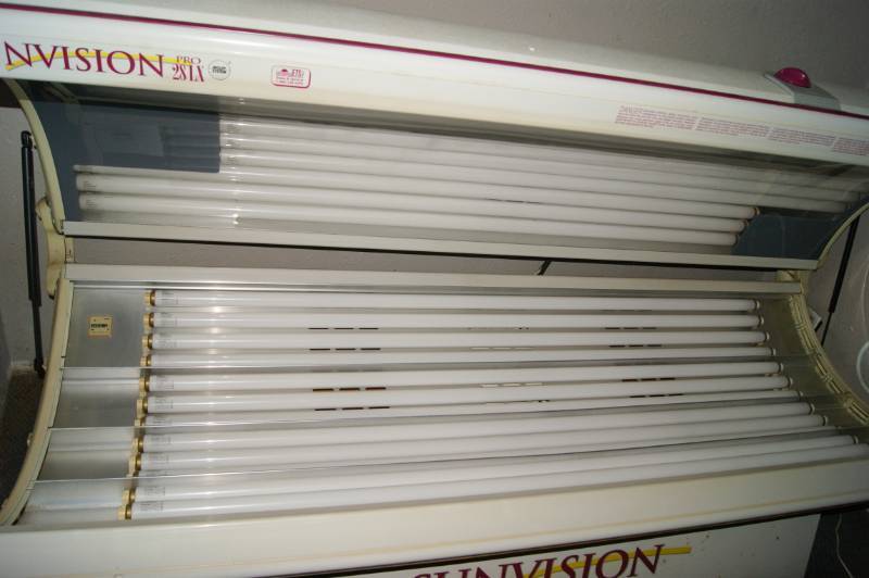lot 16 image: 3 Sunvision For Parts Only