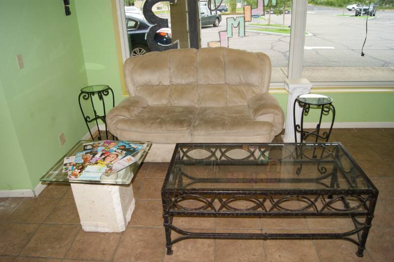 lot 18 image: Love Seat, Coffee Table, End Tables