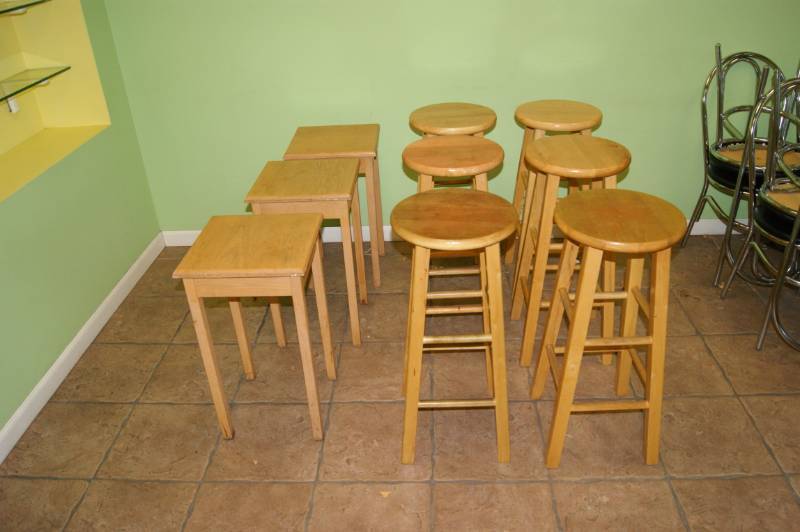 lot 20 image: Lot of Bar Stools