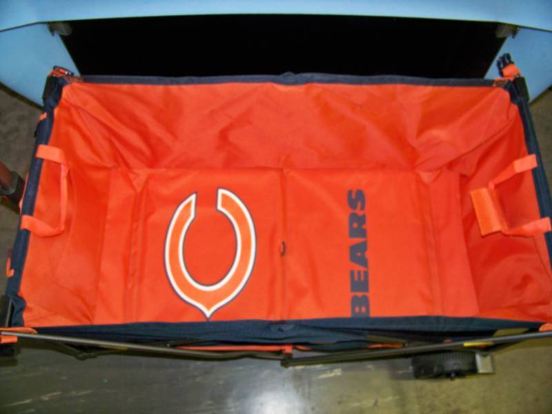 lot 32 image: Chicago Bears, NFL Collapsible Pull Wagon with Telescoping Handle